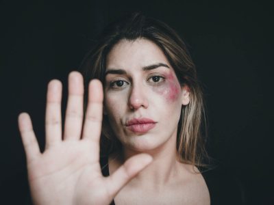 Muestra «La violencia no es silencio» expone fotografías para abolir violencia contra la mujer